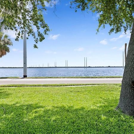 Deco Drive Waterfront 1Bed Apartment On The Bay Tampa Exterior photo